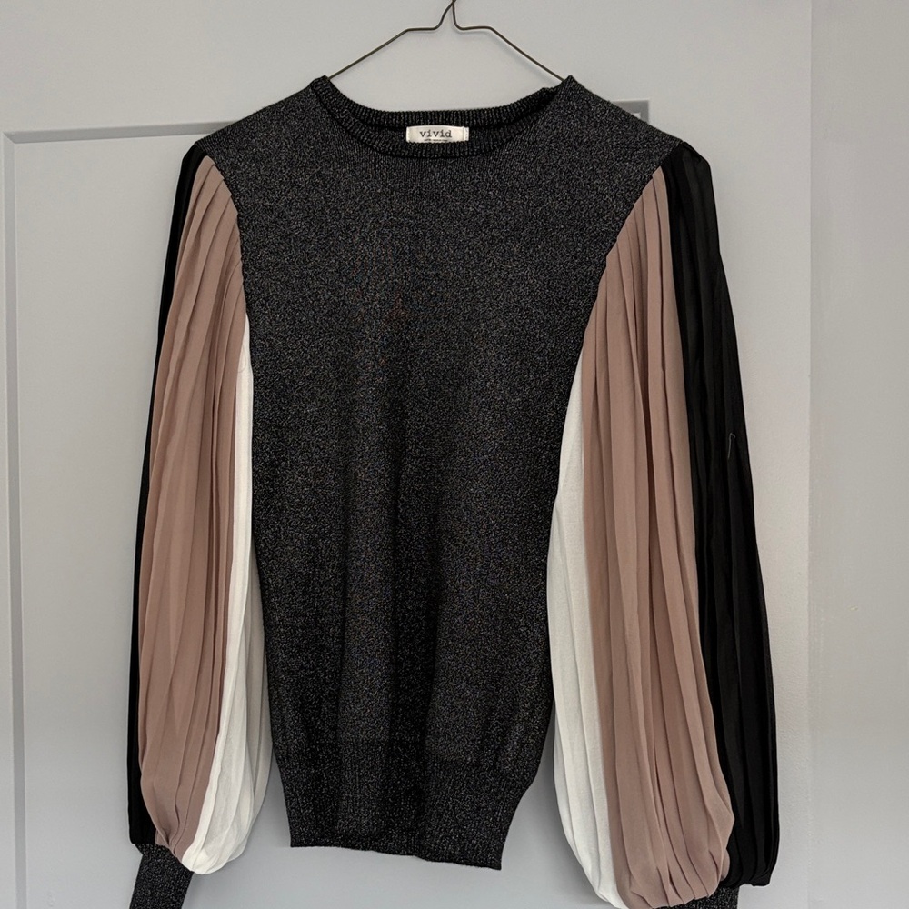 NWT elegant Black Sweater with Pleated Sleeves